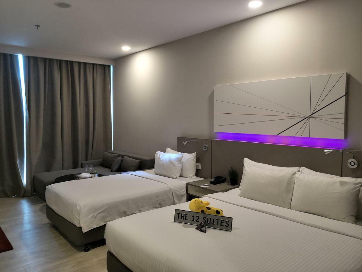 The 12 Suites @ Empire Damansara Петалінг-Джая Екстер'єр фото